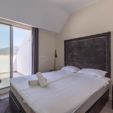 Castillo Sohail Penthouse In By Costarentals - Ref 147 Apartment *